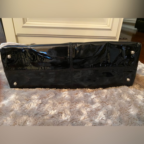 TOD’S black patent leather tote bag with silver tab (75933). - Picture 8 of 10